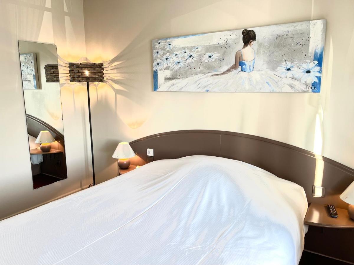 Hotel - Restaurant "Histoire De Bistrot" Isbergues ภายนอก รูปภาพ