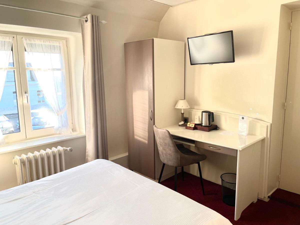 Hotel - Restaurant "Histoire De Bistrot" Isbergues ภายนอก รูปภาพ